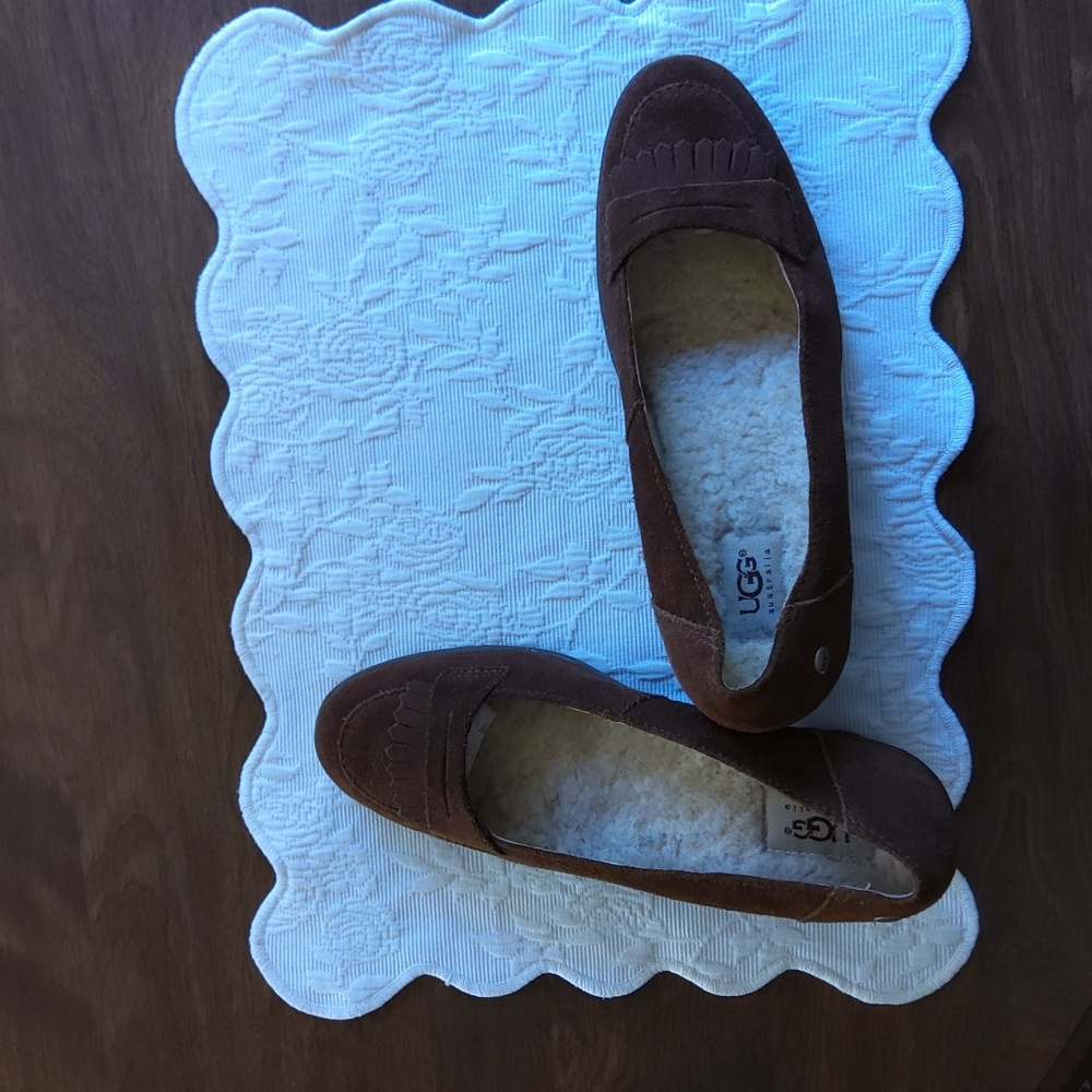 UGG sherpa lined womens shoes size 10